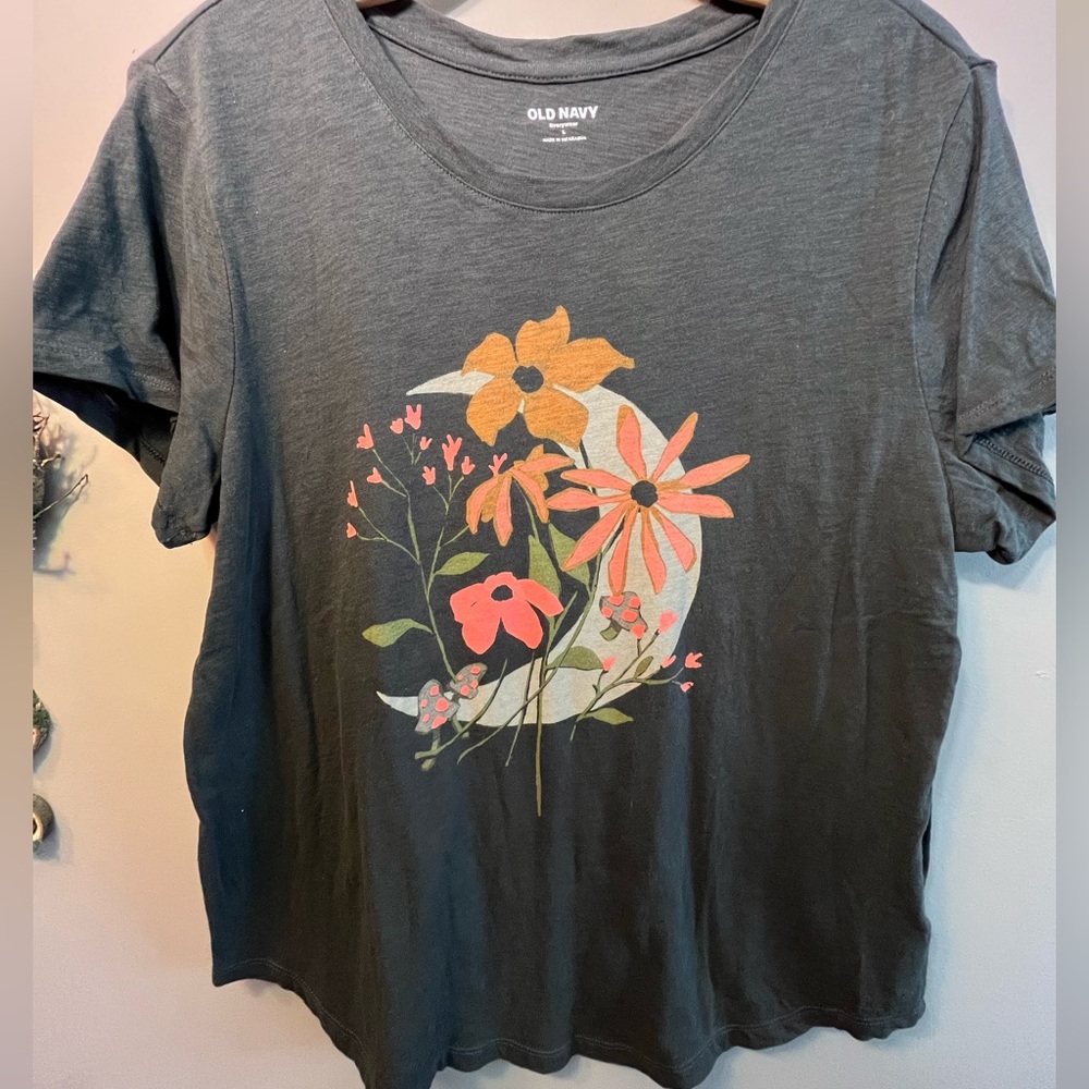 🌟 Old Navy | Graphic Tee